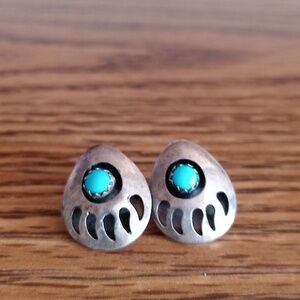 Vintage Native American Bear Paw Earrings